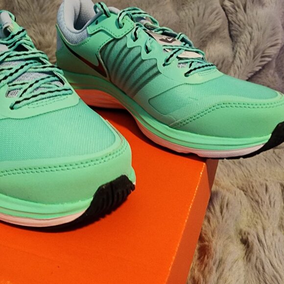 Women’s Nike Sz 8 Dual Fusion X Running Sneakers - Picture 4 of 6